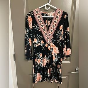 Billabong dress. Worn once and dry cleaned after. Like new